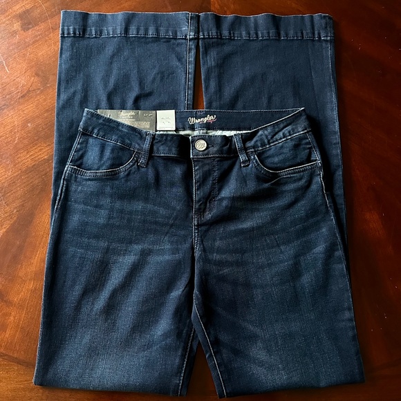 Wrangler Retro Mae Flare Jeans - Picture 4 of 16
